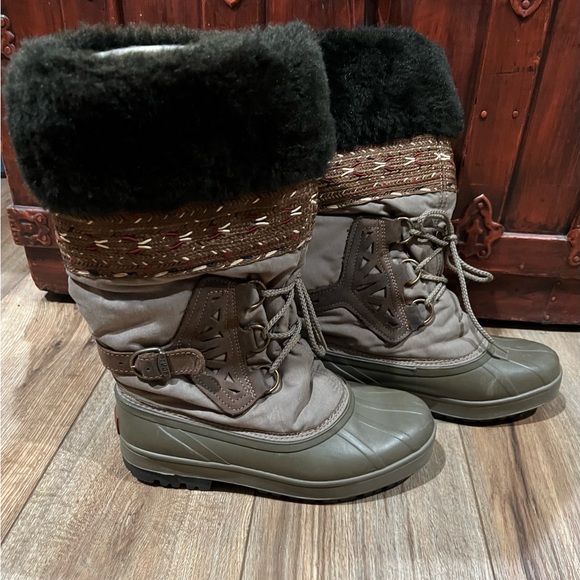 Sorel Winter Duck Boots, Sz 7 - Picture 1 of 2